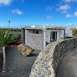 https://sun-relax-lava-free-wifi-600mb-bbq.in-canary-islands.com